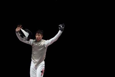 奥运会男子花剑个人赛，张家朗夺中国香港首金