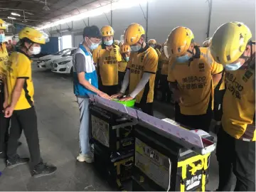玉塘街道引导外卖骑手将禁毒理念传至 千家万户