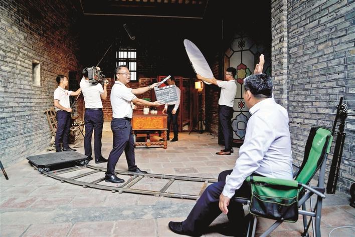 亲身演绎革命人物 真切感受信仰之火  新桥开展沉浸式影视党建体验