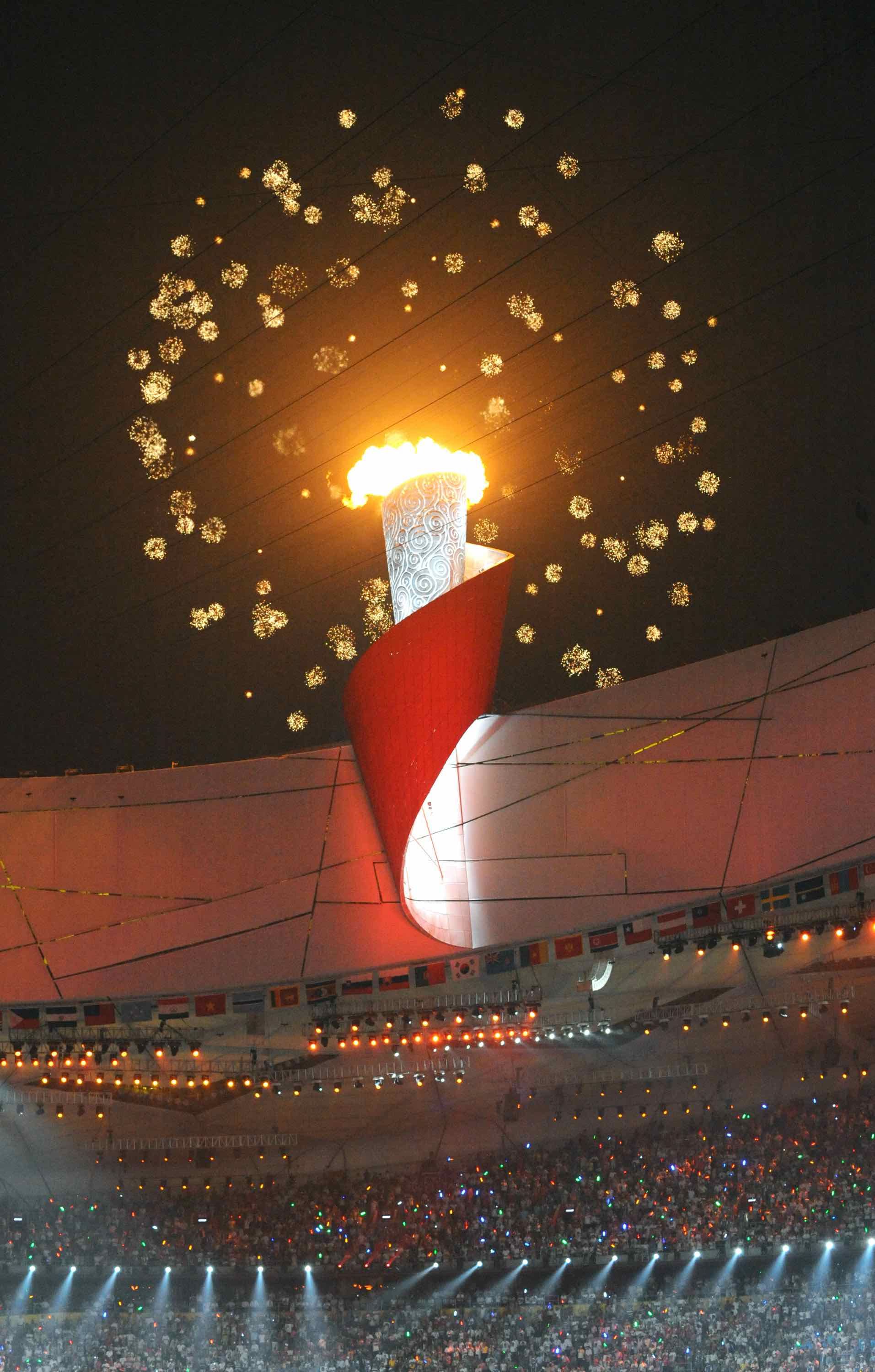 北京奥运会火炬点燃图片