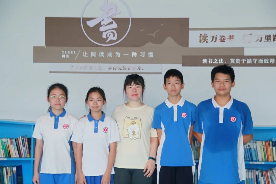 罗湖教育党员美故事9-12 | 成为照亮学生成长的一缕微光