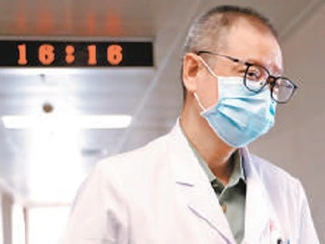 最美新时代革命军人丨黄文杰：人民军医，就应该一辈子为人民