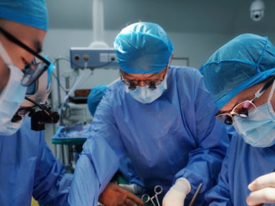子宫肌瘤“穿越”到心脏，港大深圳医院多学科团队携手“打怪通关”  