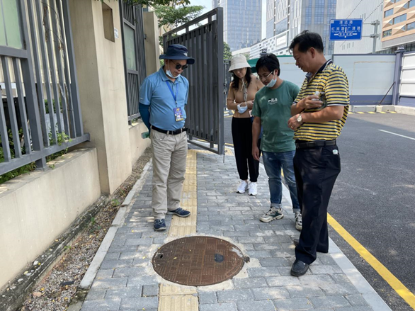督导盲道真帮“盲”  罗湖区残联积极开展道路无障碍设施督导