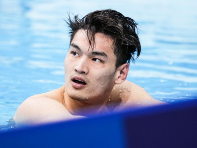 带病游出赛季最好成绩，徐嘉余男子100米仰泳获得第五