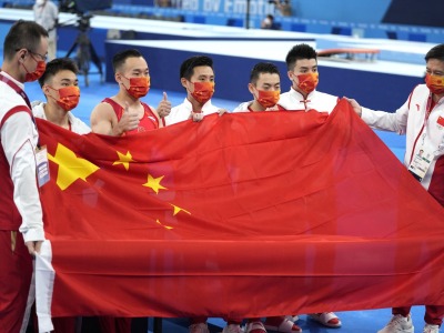 中国体操男团赛后集体自责：对不起，我们接受一切批评