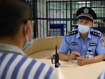 深圳监狱戴仁欣：28年前，他带着年轻人的朝气和梦想成为监狱警察