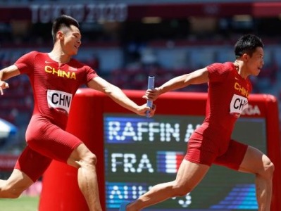 中国接力队赛后“凡尔赛”：中国牛！但我们有瑕疵
