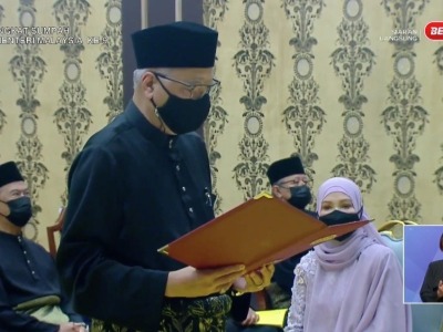 伊斯梅尔·萨布里宣誓出任马来西亚总理