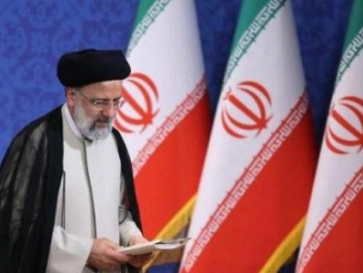 伊朗总统向议会提交新内阁成员名单，阿卜杜拉希安获外长提名