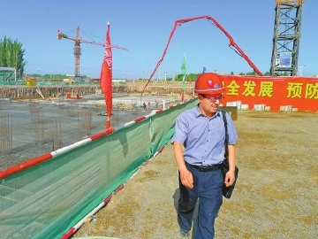 优秀党务工作者黄代标：八年奋斗写好新时代援疆故事