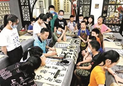 宝安黄埔社区 36名青少年参加书画培训