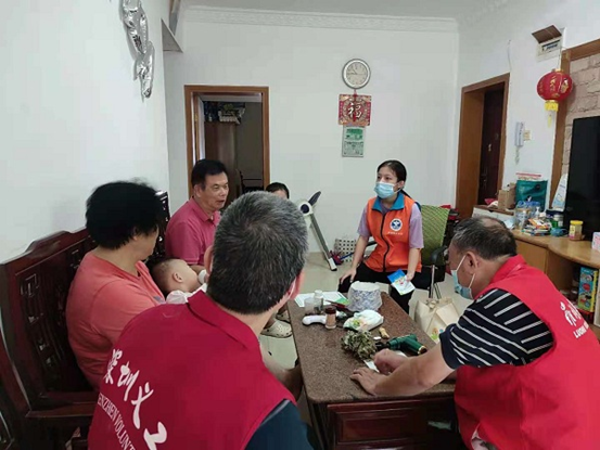 南湖街道开展禁毒防疫宣传进家庭活动  