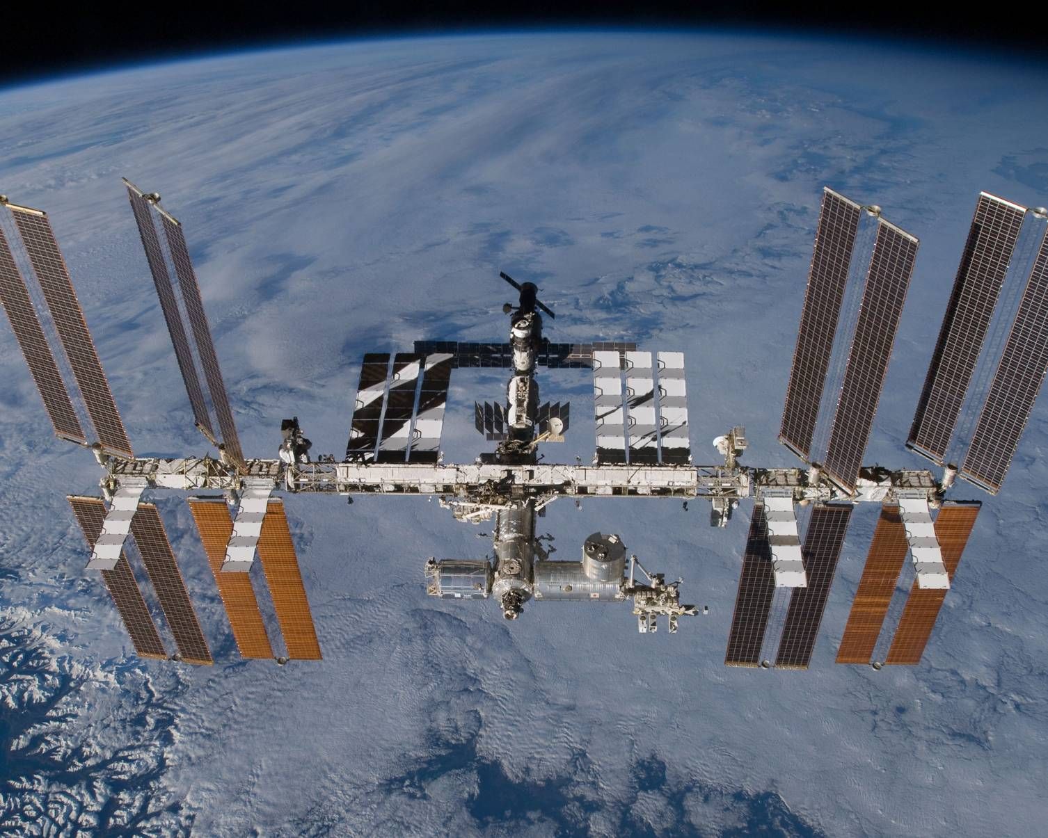 国际空间站2024年或退役，NASA想延长再用商业的接替