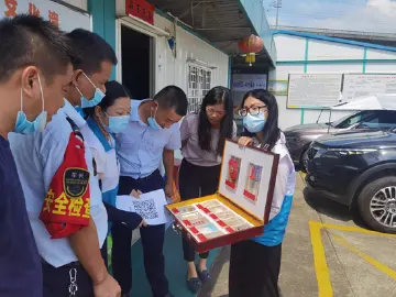 新湖街道：编织公交安全网，禁毒防毒永不停  