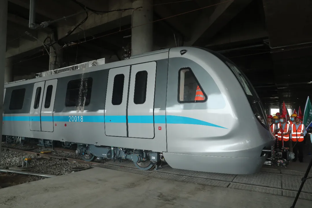 深圳首条“无人驾驶”地铁年底通车