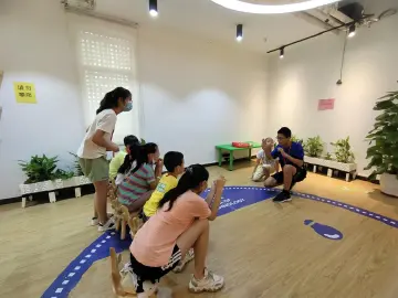 红色M站带领青少年学习红色精神