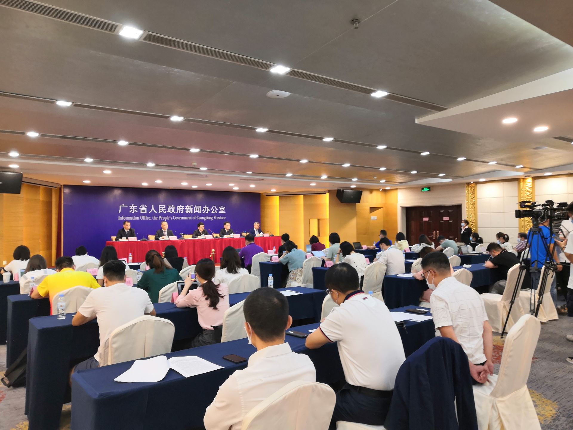 前海在推动建筑领域深港合作方面有何计划？前海管理局相关负责人回应