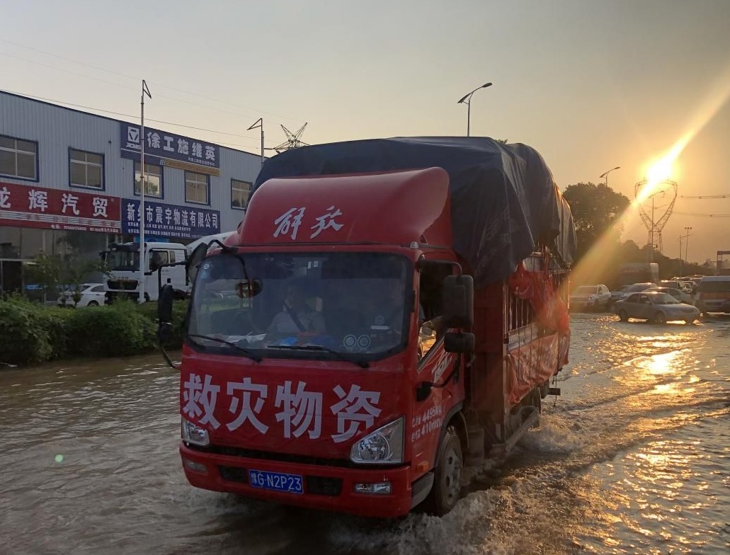“很累，但值得！”龙岗救援拖车组队驰援河南奋战9天 