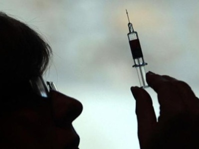 美国FDA批准给免疫低下人群打辉瑞和莫德纳新冠疫苗加强针