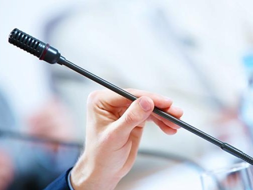 深圳一男子居家隔离期擅自外出致300人被隔离，法院判了！
