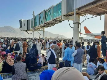 喀布尔国际机场大乱：美军向阿富汗人开火，造成至少3死