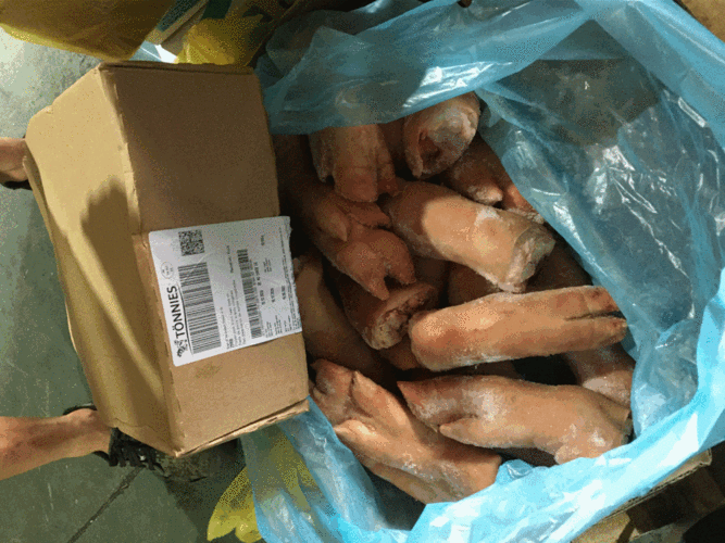 广东多地查获走私冻品逾1800吨