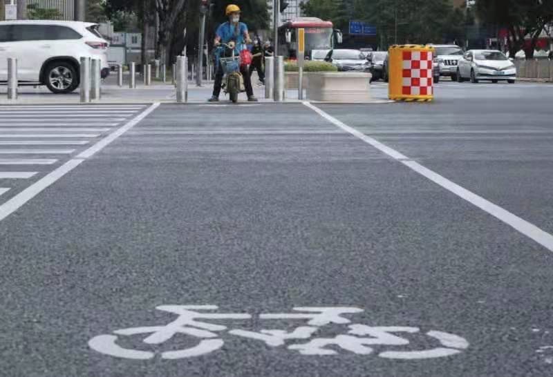 电动自行车新规实施首日开出千张敬告单，深圳市交警局权威答疑