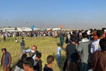 阿富汗喀布尔机场商业航班停飞，各大航空公司避阿领空