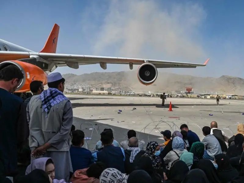 喀布尔机场两次爆炸共造成至少72人死亡155人受伤
