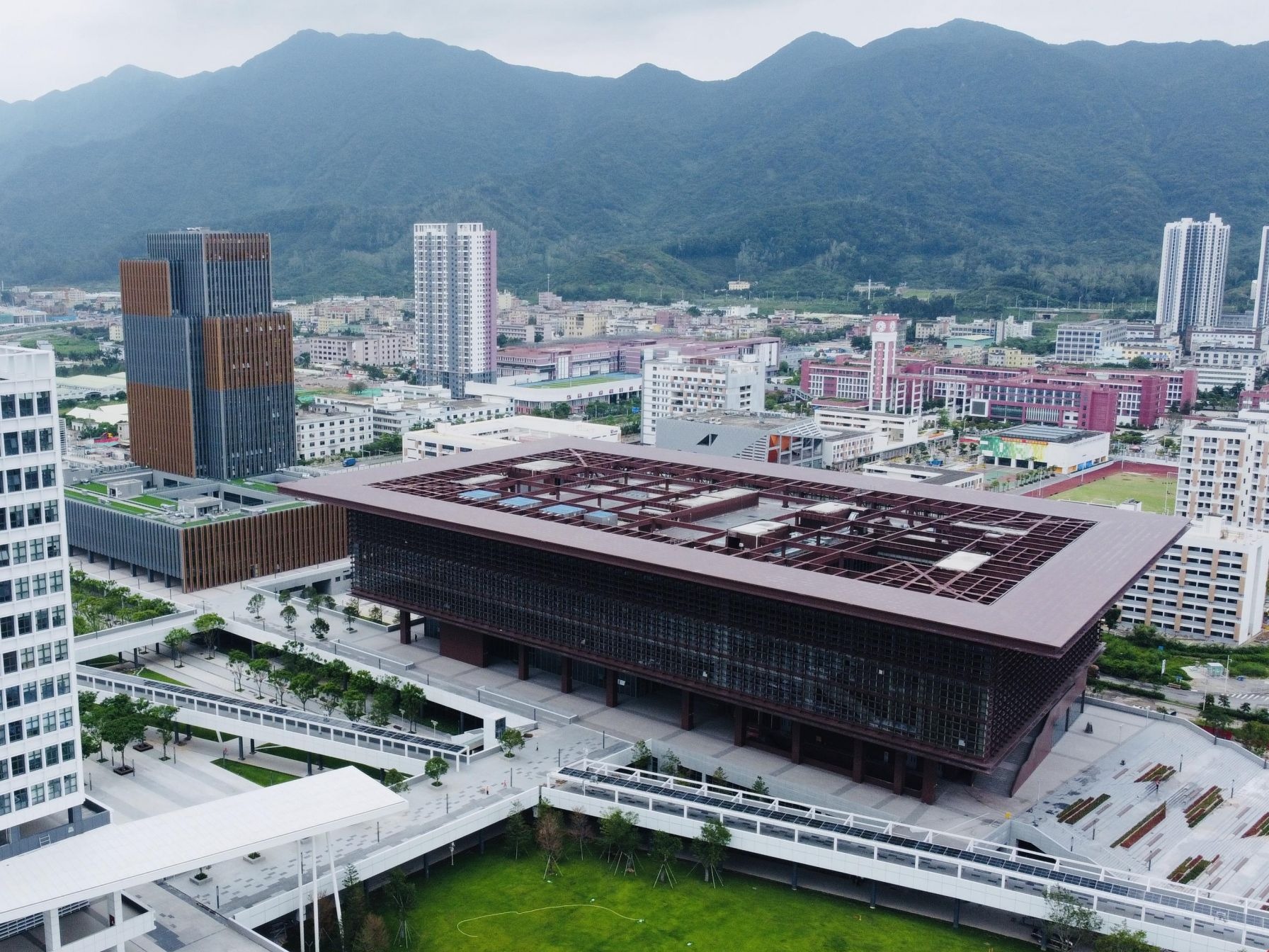 9月1日将迎来首批学子！深圳技术大学二标段建成投入使用