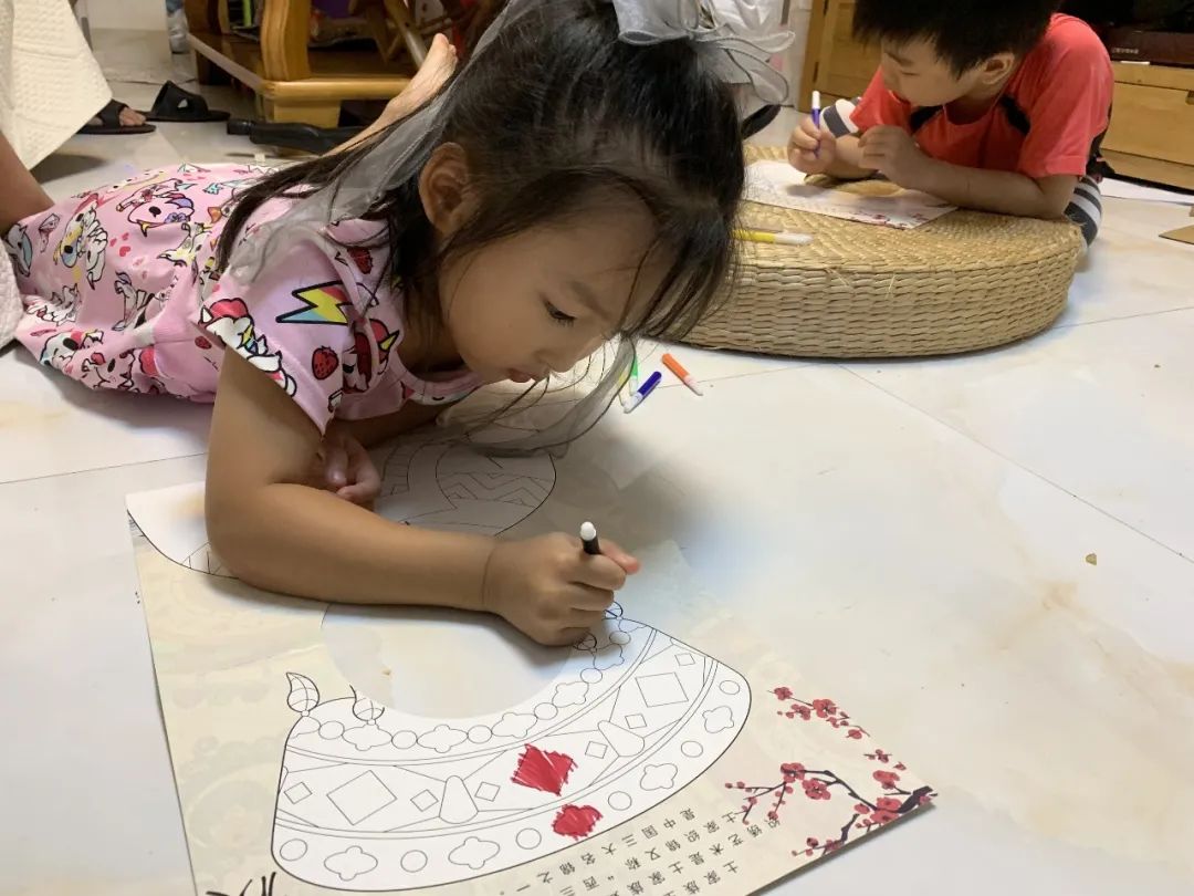 华强北街道荔村社区举办多场亲子活动