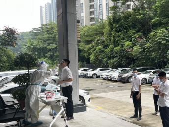 筑牢疫情防控屏障 深圳近1600名建筑人主动进行核酸检测