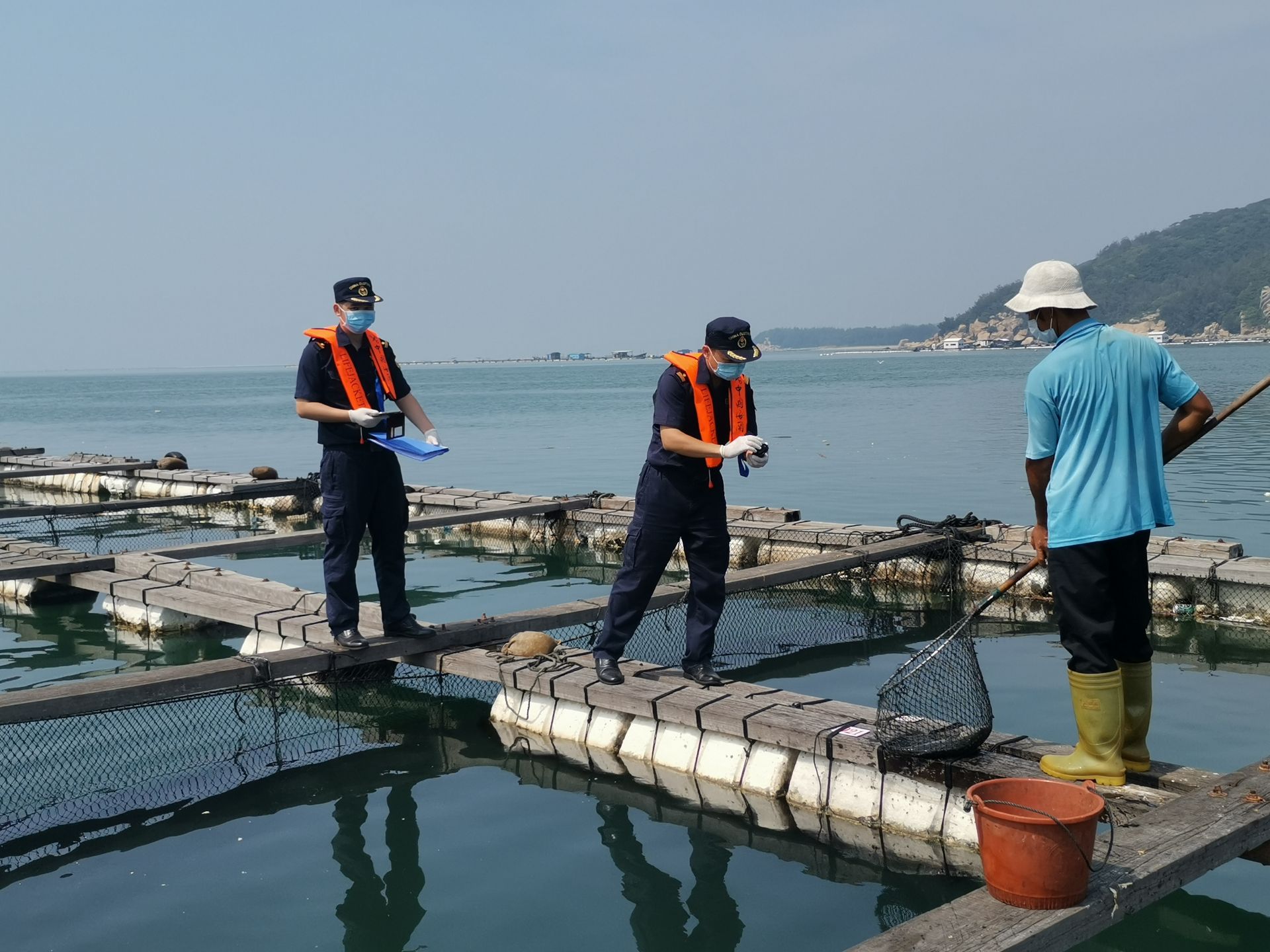 与台风“卢碧”赛跑 饶平海关高效服务保活鱼及时通关