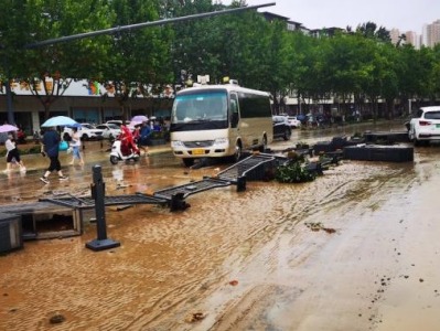 河南强降雨致302人遇难，50人失踪