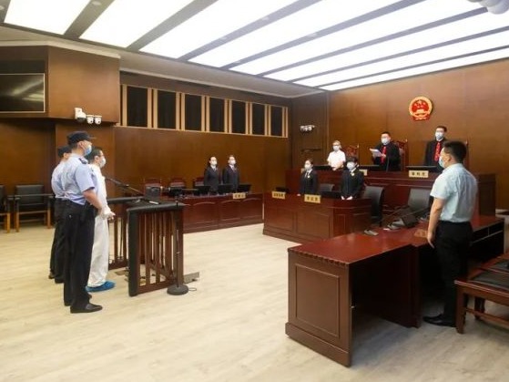 工商银行上海分行原行长顾国明被判处无期徒刑，受贿1.36亿元