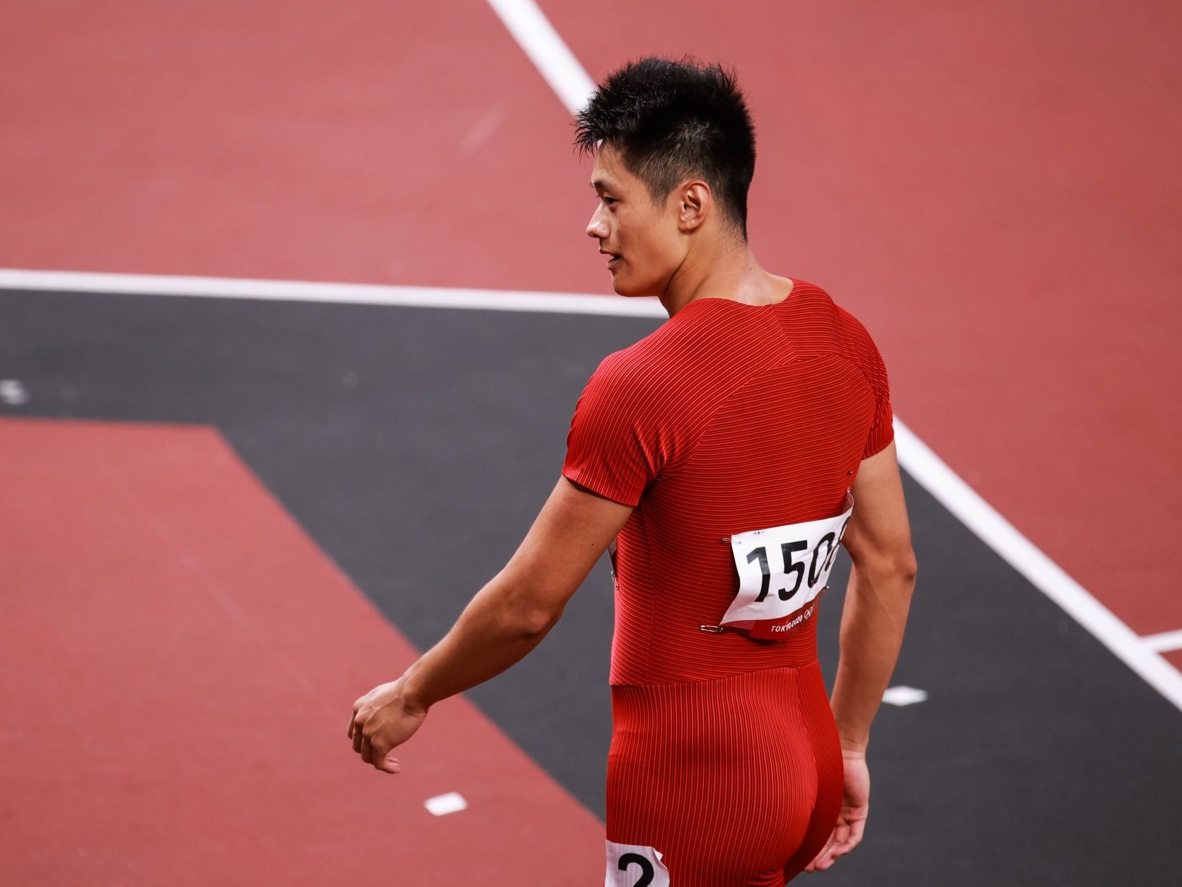 20秒34！谢震业闯入200米半决赛，中国历史第一人