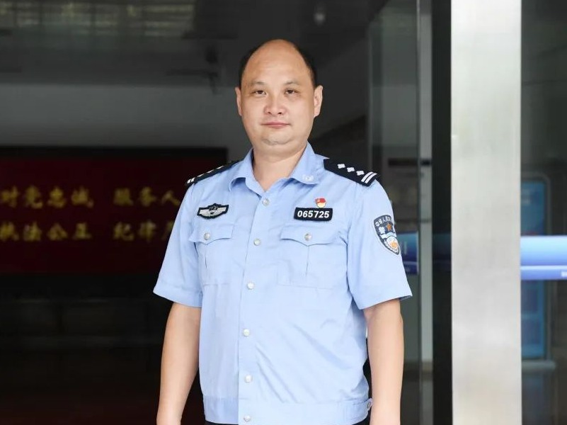 法制民警梁根初：当好案件“守门员” 爱岗敬业守初心 