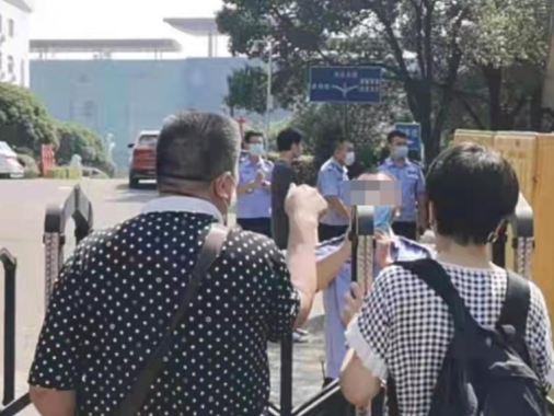 劳荣枝不同意家属委托的二审律师，双方未会见成功