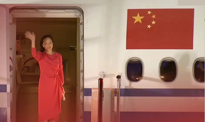 孟晚舟抵达深圳！欢迎回家！