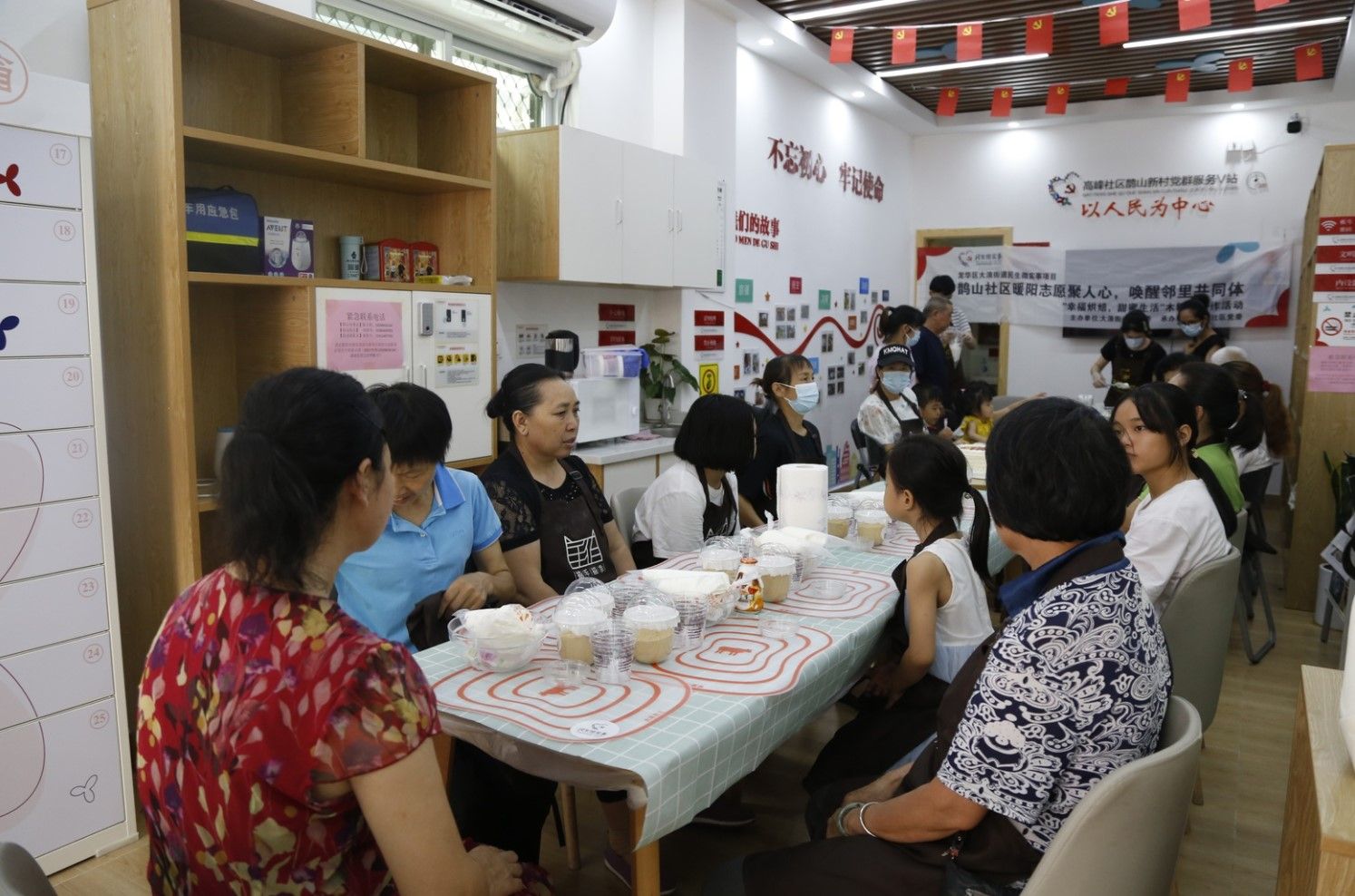 鹊山社区举办长者暖阳关爱烹饪课程  
