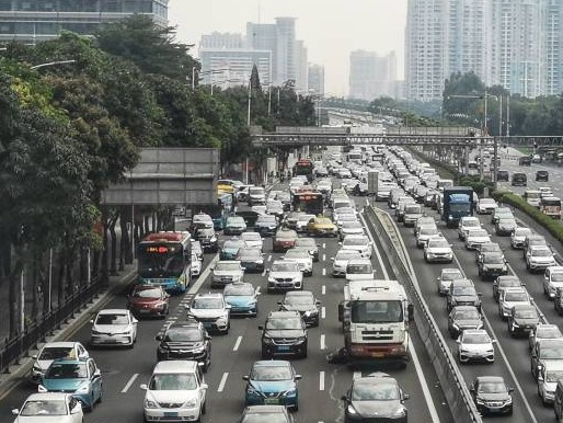 国庆出门前先看看！广东省内这些路段最堵，预测10月1日为出行最高峰
