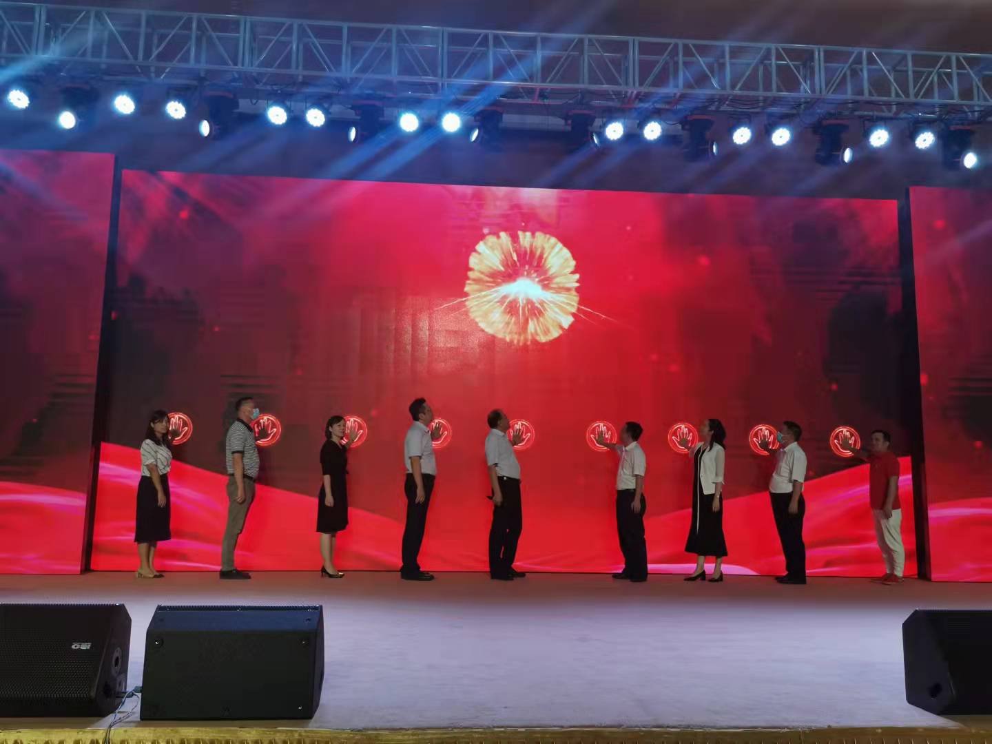 原创主旋律歌曲《新时代的掌舵人》MV正式发布
