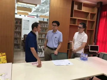 花好月圆，情暖中秋！凤凰街道向困难党员送温暖