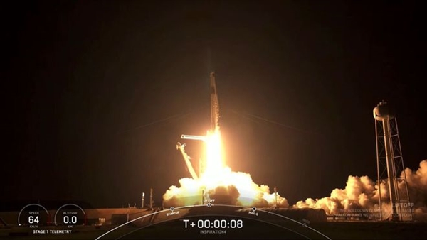 没有老司机带路，4名平民搭乘SpaceX进入太空