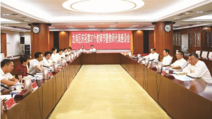 让尊师重教在全社会蔚然成风 推动龙岗建成高水平教育强区