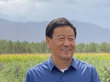 他在大漠一呆30年，只为做一件事！钱学森曾送给他四个字