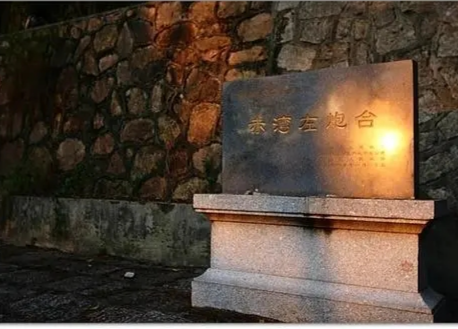 深圳巴士集团第五分公司桂湾车队开展重阳节徒步登山活动