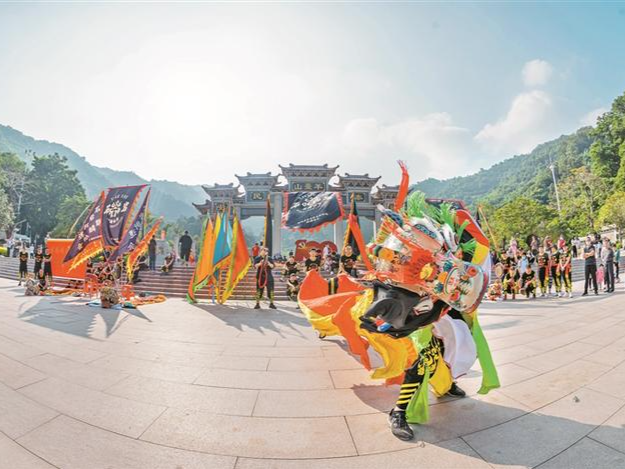 阳台山登山节金秋再出发！石岩发布“英雄阳台·四个一”工程