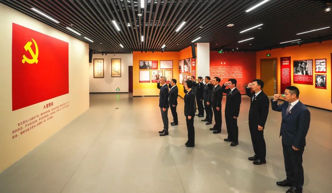 牢记使命，继往开来！坪山区委常委班子开展集体学习活动  